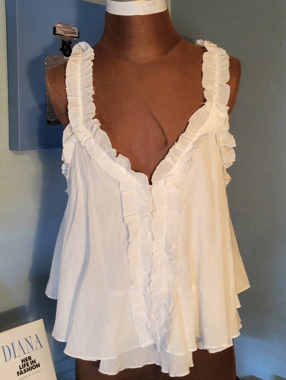 Mustard Seed Klara White V-Neck Top - Picture 2 of 9